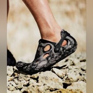 Merrell Women's Hydro MOC Water Shoe/Sandal, Color Black/Brindle, Size 7